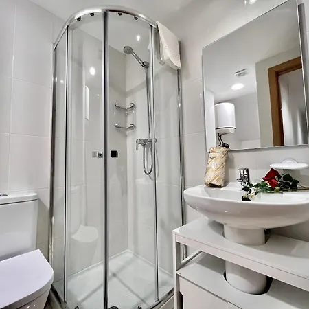 Rouna Ii By Gloove Apartament
