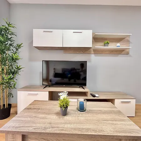 Rouna Ii By Gloove Apartman